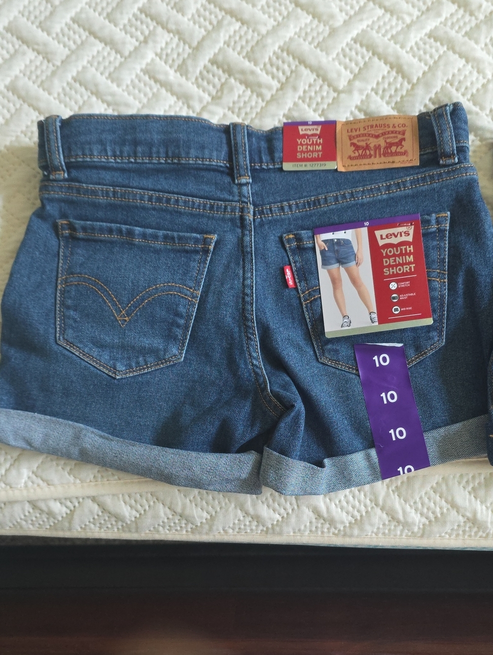 Youth DenimLevi's Blue Rolled-Hem Youth Denim Shorts Size 8 & 10